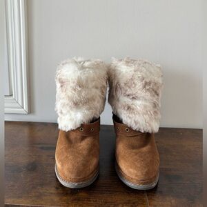 CAT Faux Fur Lined Brown Boots